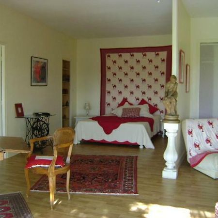 Bed and Breakfast Les 4 Elements St Emilion Branne  Zewnętrze zdjęcie