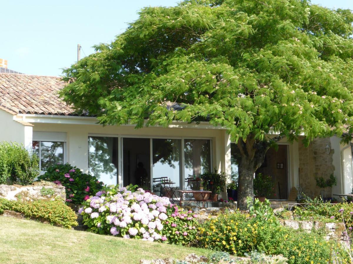 Bed and Breakfast Les 4 Elements St Emilion Branne  Zewnętrze zdjęcie